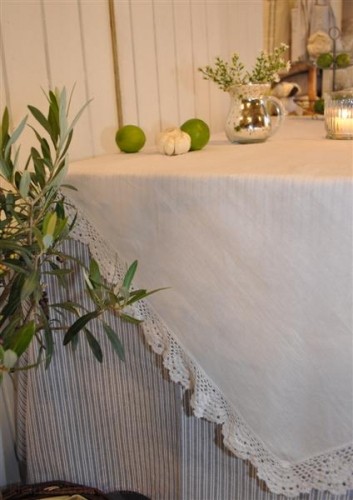 Artefina Tischdecke mit Häkelborte weiß 150x150cm jetzt kaufen bei